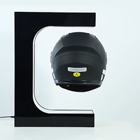 Support d'affichage de casque à lévitation magnétique en acrylique personnalisé 360° °   Support de casque de moto rotatif et flottant avec lumière LED