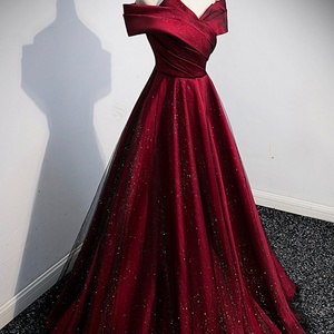 Robe de soirée/bal de promo en satin polyester bordeaux, coupe empire, épaules dénudées, pour mariage et cérémonie de remise des diplômes - Product Image 4
