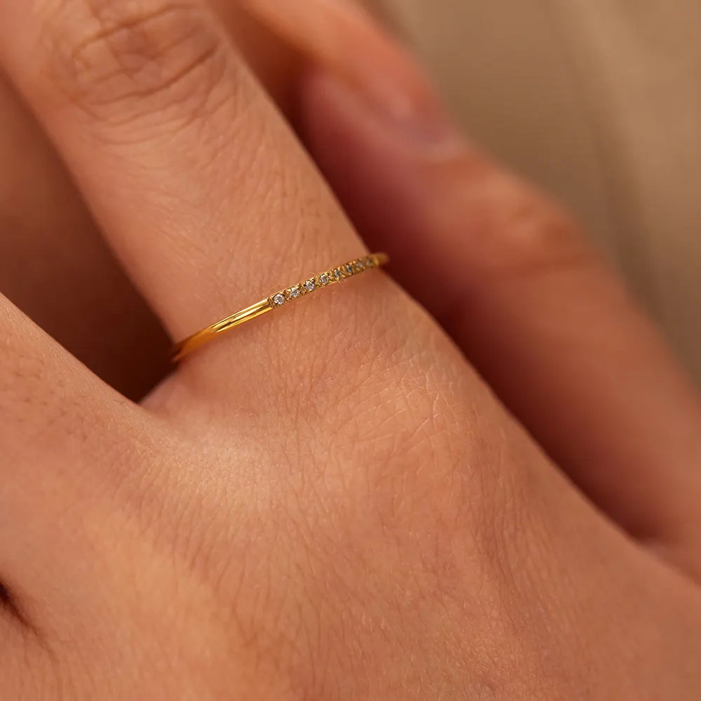 Anillo de eternidad a granel de joyería libre de deslustre Zirconia cúbica 18K anillo de oro sólido anillos de joyería de moda para niñas