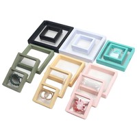 Boîte de présentation flottante en film PE anti-poussière avec fermeture robuste, étui de voyage anti-ternissement pour bijoux, disponible en plusieurs tailles pour la vente au détail