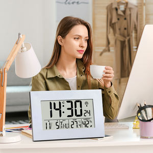 Horloge atomique numérique à piles murale/de table avec calendrier, réglage automatique des secondes, température et humidité pour chambre à coucher, salle de classe - Product Image 6
