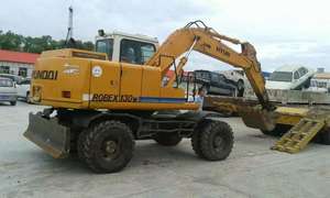 Pelle pelleteuse multifonction sur chenilles originale de la Corée Hyundai 210 à haut rendement Hyundai en bon état en vente - Product Image 2