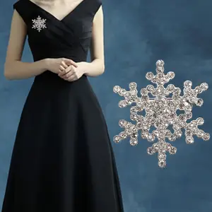 00357-14 Sale Lady Fashion Charming Crystal Rhinestones Unicorn Large Snowflake Brooch Pins Jewelry Broches
