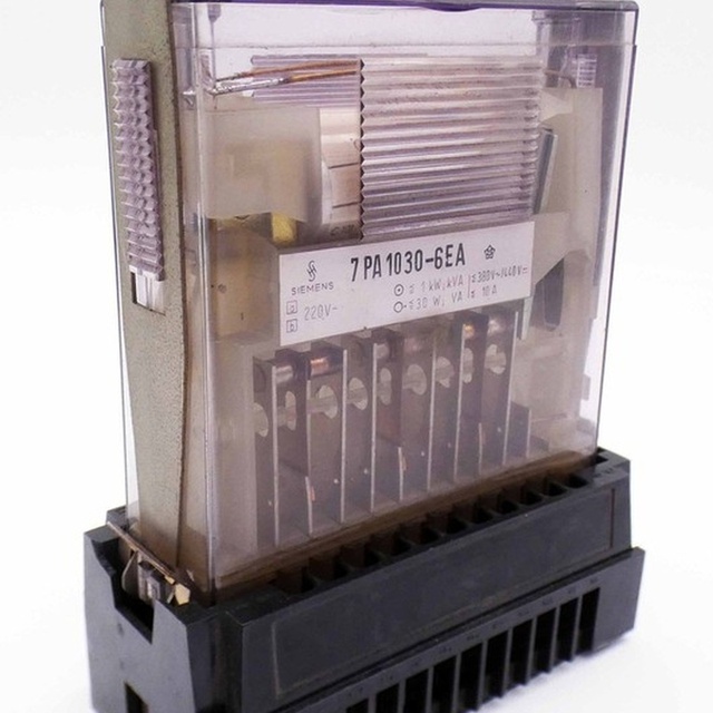 7PA1030-6EA 7PA10306EA 10A Switching Relay for Plc