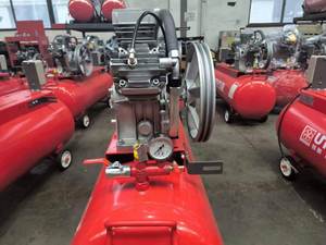 Compresor de Aire de Pistón Recíproco de 3.0/5 5 bar, 3m³/min, Compresor de Aire para Minería de 200L para Herramientas Neumáticas y Perforación de Roca - Product Image 4