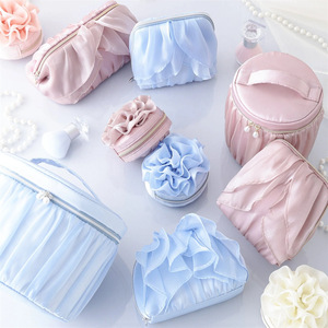 Cosmetic Bag Pleated <b>Makeup</b> Storage <b>Case</b> Middle Size Solid Color PU Material With Handle For Travel And Daily Use - Product Image 1
