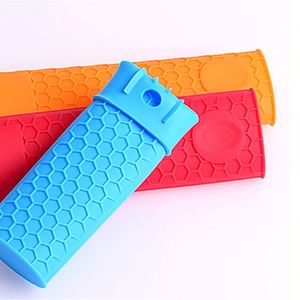New USSE Silicone <b>Pan</b> <b>Handle</b> Heat Resistant Food Grade Eco-Friendly LFGB Certified Multi-Color All-Season 15x3cm - Product Image 6