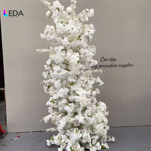 Arche de fleurs blanches personnalisée LEDA pour mariages en extérieur et propositions de mariage – Arche de mariage lisse faite à la main - Product Image 4