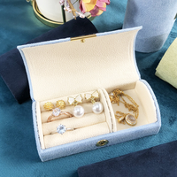 Ensemble de boîtes à bijoux en velours haut de gamme avec logo personnalisé, élégant et doux pour ranger les bagues, les boucles d'oreilles, les colliers et les bracelets