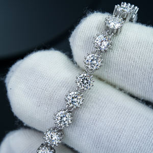 สร้อยข้อมือเทนนิสฮิปฮอปประดับเพชรโมอิสซาไนต์แบบไอซ์เอาท์ เงินแท้ 925 ดีไซน์ทันสมัย สำหรับผู้หญิงและผู้ชาย - Product Image 3