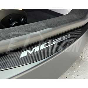 Kits de interiores para placa de alféizar de puerta de fibra de carbono seco Maserati MC20 - Product Image 1