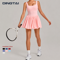 Robe de tennis plissée à ourlet bouffant pour femme, sans manches, col carré, short intégré, poche pour balle, effet deux pièces, coussinets amovibles, athlétique