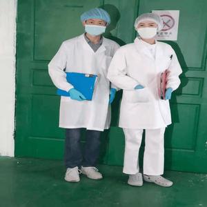 Bata de Trabajo de Manga Larga Antipolvo para Laboratorio y Taller de Alimentos de la Fábrica Zixi de Shanghái - Product Image 1