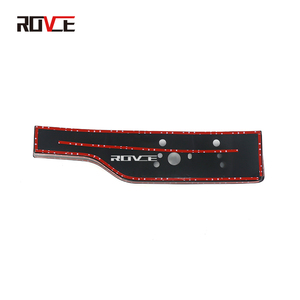 ROVCE, cubierta de matrícula trasera de <span class=keywords><strong>coche</strong></span>, soporte de Marco Exterior para Land Rover Discovery 5 L462 LR073232 LR5 2017-2018 - Product Image 3