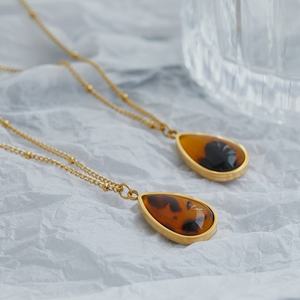 Collier en acier inoxydable et résine en forme de goutte d'eau, personnalisable, anti-ternissement, tendance, vente en gros 2024 - Product Image 4