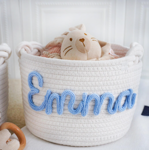 Cesta de almacenamiento de cuerda de algodón tejida a mano con nombre personalizado y patrón de flores bonitas para regalo de Baby Shower Crema Marfil - Product Image 2