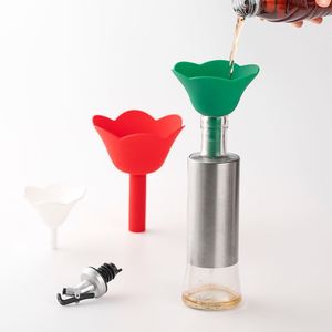 Factory Creative Three-Piece Silicone Oil Funnel Convenient Kitchen Utensil for Pouring Liquid - Product Image 5