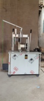 Industriële semi-automatische kokosnootschilmachine met drie messen, schoon, betrouwbaar en instelbaar, te koop