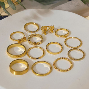 Anillos Delgados Modernos en Varios Estilos para Mujer |   Acero Inoxidable Chapado en Oro PVD de 18K |   Diseño Minimalista, Impermeable e Hipoalergénico - Product Image 2