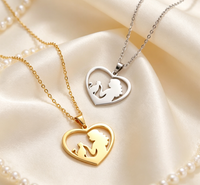 Collier personnalisé avec pendentif cœur fille et chat, cadeau en acier inoxydable plaqué or, bijoux de mode, chaîne avec pendentif cœur