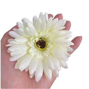 Hecho a mano Artificial <span class=keywords><strong>Gerbera</strong></span> <span class=keywords><strong>Jamesonii</strong></span> 10cm seda Margarita Navidad/graduación/día de la madre flocado cabezas de flores Margarita africana - Product Image 5