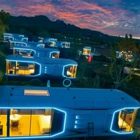 Capsule spatiale modulaire écologique de haute technologie, maison moderne pour l'hébergement touristique en plein air