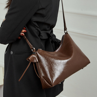Sac à bandoulière en cuir véritable, original, personnalisé, tendance 2026, vintage, grande capacité, forme croissant, pour femme, fabrication OEM