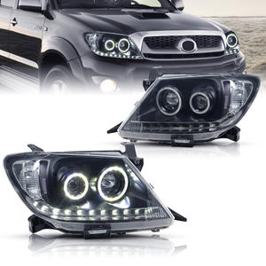 Nouveau design pour Hilux REVO/ROCCO 2005-2011 12V 6000K Phares de voiture avec clignotants séquentiels Angel Eyes - Product Image 1