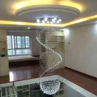 Lustre sur mesure pour grand projet, éclairage de puits d'escalier, lampe suspendue en spirale architecturale en cristal