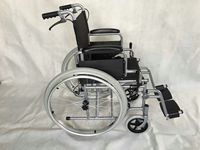 Fauteuil roulant pliant basique 2026 en promotion – Le fauteuil roulant manuel en acier standard le moins cher