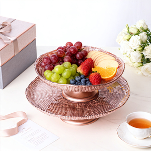 Piatto per Torta in Vetro Ecologico Fatto a Mano, 33cm, Design Moderno Personalizzabile, con Base a Griglia per Tè del Pomeriggio - Product Image 1