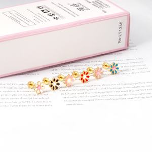 Boucles d'oreilles personnalisées en gros, bijoux pour usage quotidien, plaqué or 18 carats, modèles de Noël pour femmes - Product Image 5