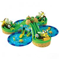 Parc aquatique gonflable commercial à thème abeilles en PVC avec toboggan multi-carrés et garantie de 3 ans pour les centres de villégiature estivaux