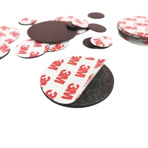 N52 magnete magnetico adesivo in gomma morbida al neodimio per frigo stampato personalizzato - Product Image 4