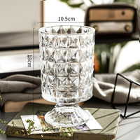 Nouveau design moderne unique haut sur les jambes en relief vase en verre clair vase à fleurs décoration de table