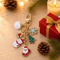 Porte-clés en alliage de zinc motif sapin de Noël, bonhomme de neige, flocon de neige, Père Noël, cloche, dessin animé mignon, cadeau pour femmes et hommes, fait main, vente en gros