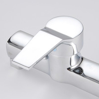 Mitigeur de douche électroplaqué avec commande simple/double, design minimaliste moderne pour robinets de baignoire chaud/froid