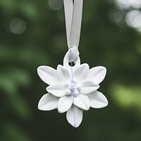 Diffuseur de parfum en plâtre céramique artisanal de luxe en forme de fleur, désodorisant suspendu pour voiture et armoire