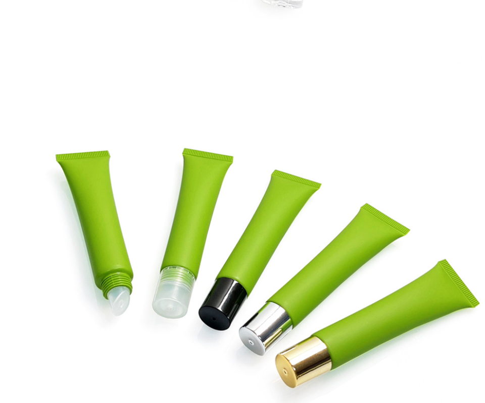 Green plastic applicator