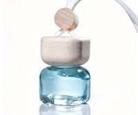 Vente en gros de diffuseurs d'air frais en verre carré de 12 ml, flacon de parfum vide transparent pour voiture avec bouchon en bois