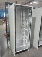Armoire de serveur extérieure sur mesure en tôle pour centre de données, avec serrure, pour le stockage de télécommunications