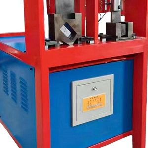 Machine de découpe de tubes en acier hydraulique automatique à cylindre unique pour trous carrés, idéale pour l'aluminium et le PVC – Offre Spéciale - Product Image 2