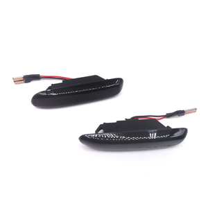 Feux de position latéraux séquentiels fumés ADT avec LED, couleur ambre, pour rétroviseurs latéraux de la Série 3 E46 - Product Image 2
