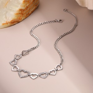 Collar de Acero Inoxidable con Cadena de Eslabones, Diseño Geométrico de Amor, Chapado en Oro de 18K, Resistente al Agua, Duradero, No se Desvanece, Moderno, de Lujo Ligero, Premium, Ideal para Regalo - Product Image 4
