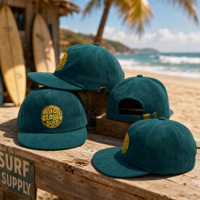 Casquette Snapback 5 Panneaux en Velours Côtelé Vert Rétro OEM avec Logo Brodé de Paillettes Jaunes, Visière Plate, Réglable, Quatre Saisons, Vente en Gros