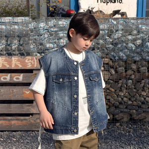 Gilet en jean de coton pour garçons, style automne 2026, nouveau modèle, <span class=keywords><strong>veste</strong></span> <span class=keywords><strong>sans</strong></span> manches élégante, décontractée, courte, tendance coréenne, fermeture boutonnée, en stock - Product Image 1