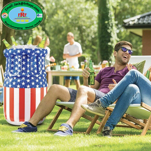 Glacière gonflable en <span class=keywords><strong>PVC</strong></span> avec motif <span class=keywords><strong>de</strong></span> drapeau américain pour les fêtes d'été au <span class=keywords><strong>jardin</strong></span> et au bord <span class=keywords><strong>de</strong></span> la piscine - Product Image 2