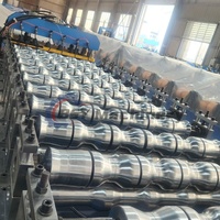 Machine de formage à froid de tôles de toiture en tuiles émaillées entièrement automatique à haute efficacité pour la production de tôles d'acier colorées de haute précision