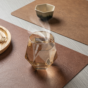 Nappe de table en cuir double face à motif vachette, écologique, imperméable, résistante à l'huile et isolante thermiquement - Product Image 4