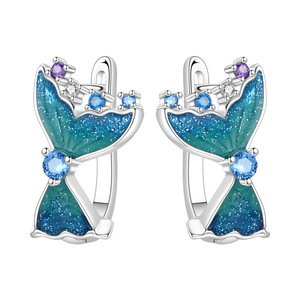 Pendientes de aro con forma de cola de pez en color azul cobre blanco que no se desvanecen, accesorios de fiesta para mujer - Product Image 1